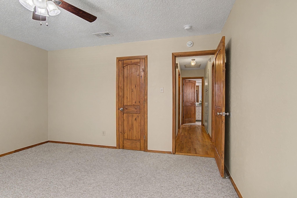 604 Baker Drive - Photo 32