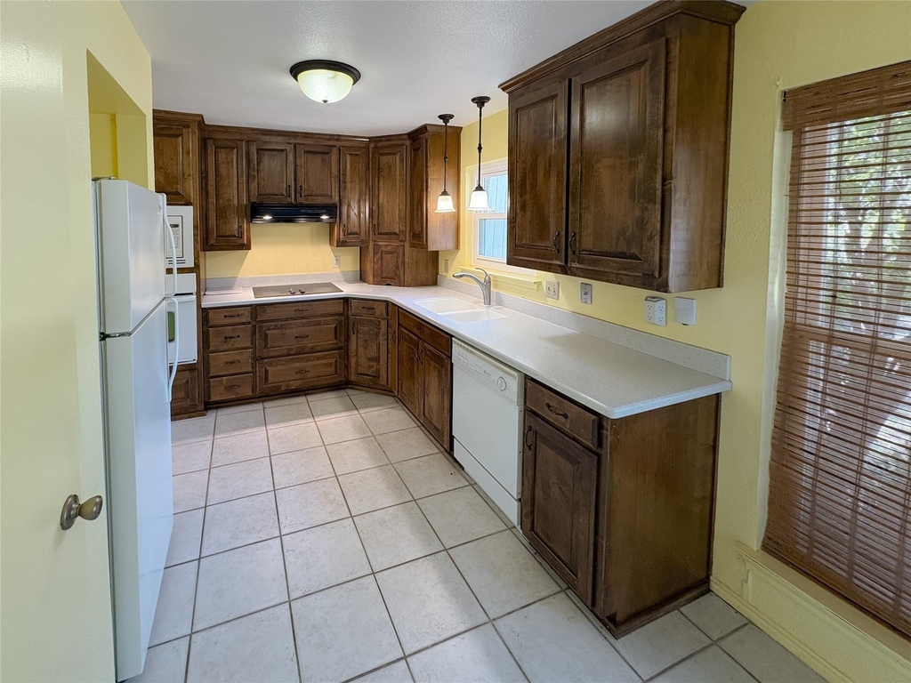 8637 N Normandale Street - Photo 7