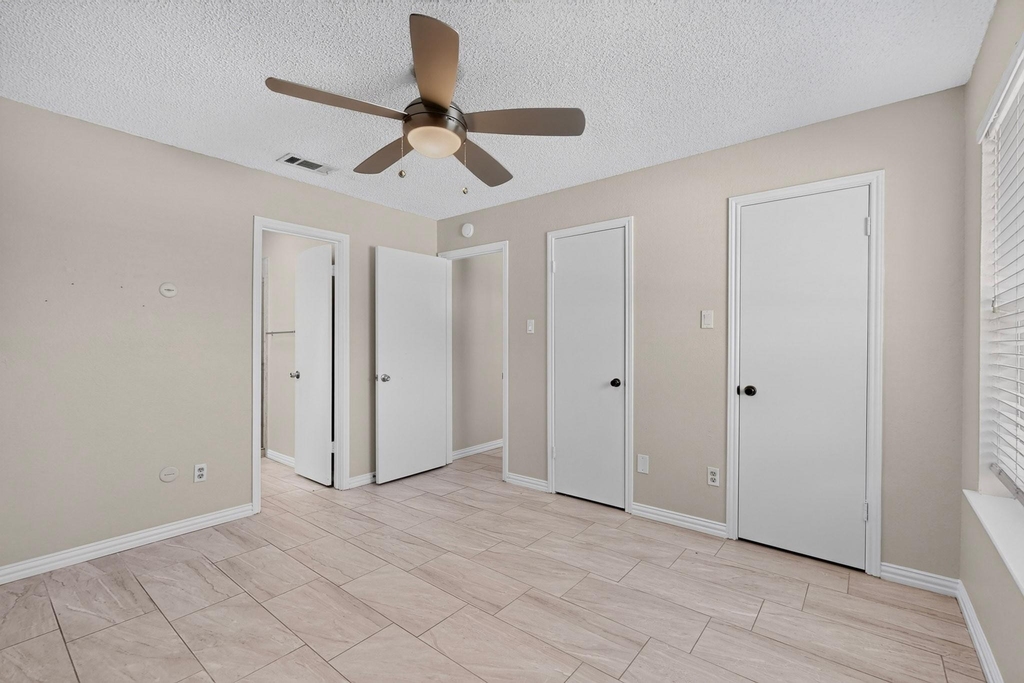 304 Cole Street - Photo 17