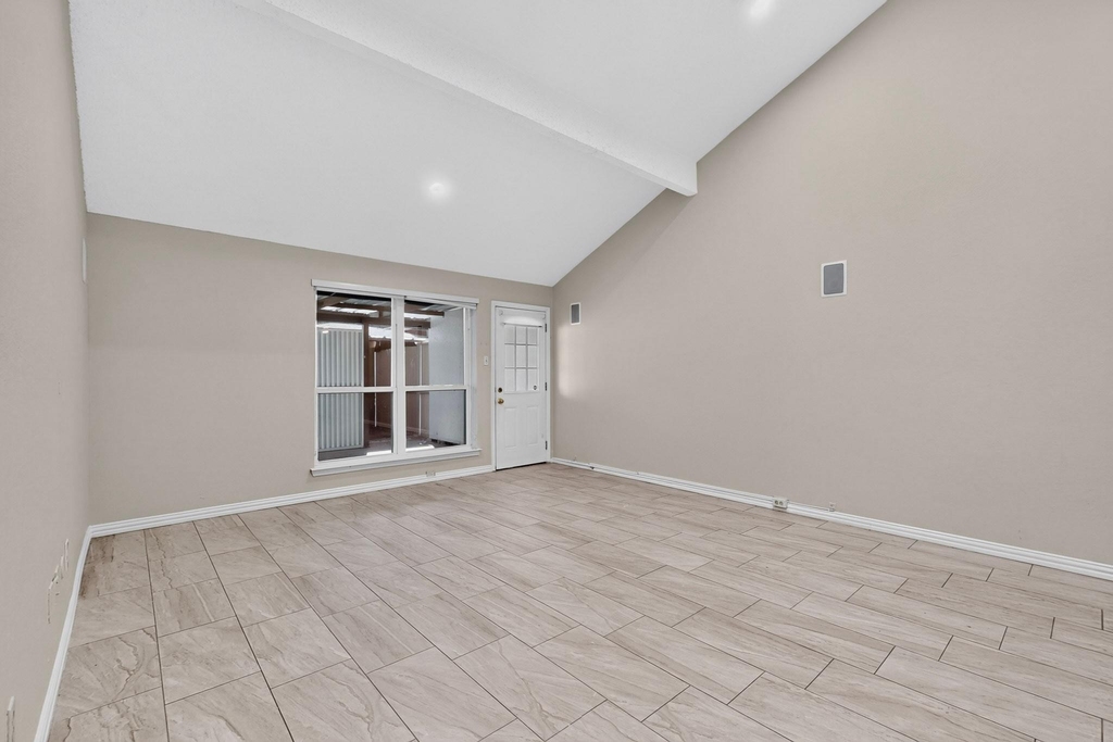 304 Cole Street - Photo 6