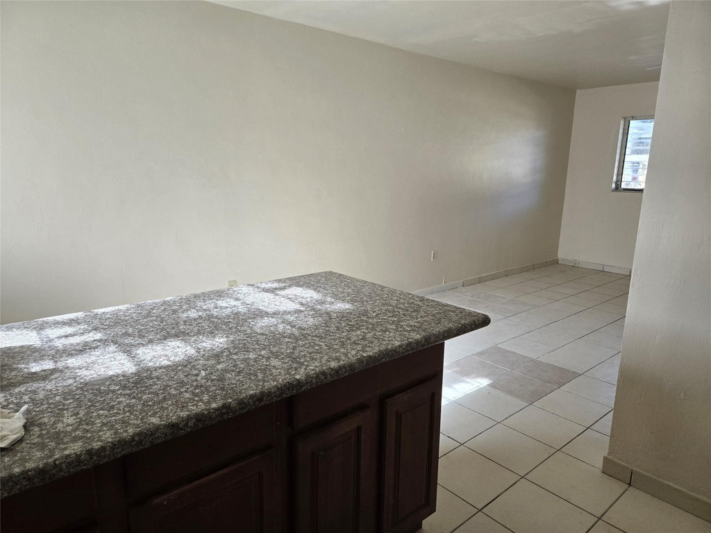 1560 Ne 111th Street - Photo 6