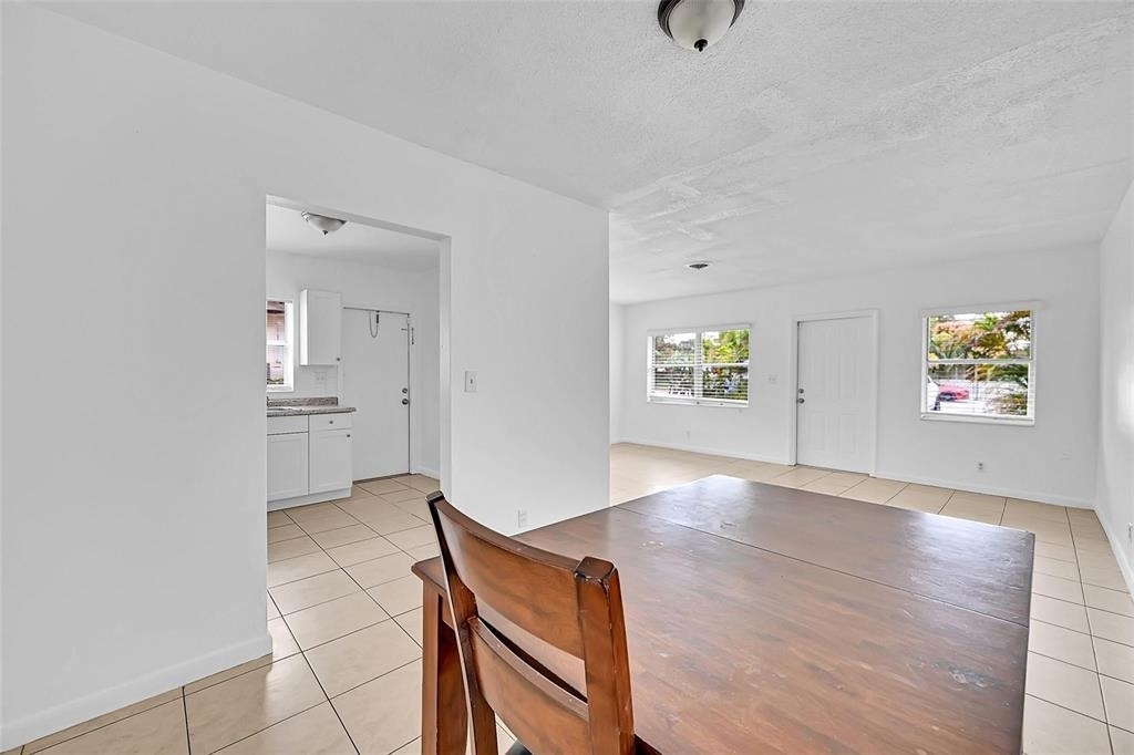1218 Nw 6th Avenue - Photo 3