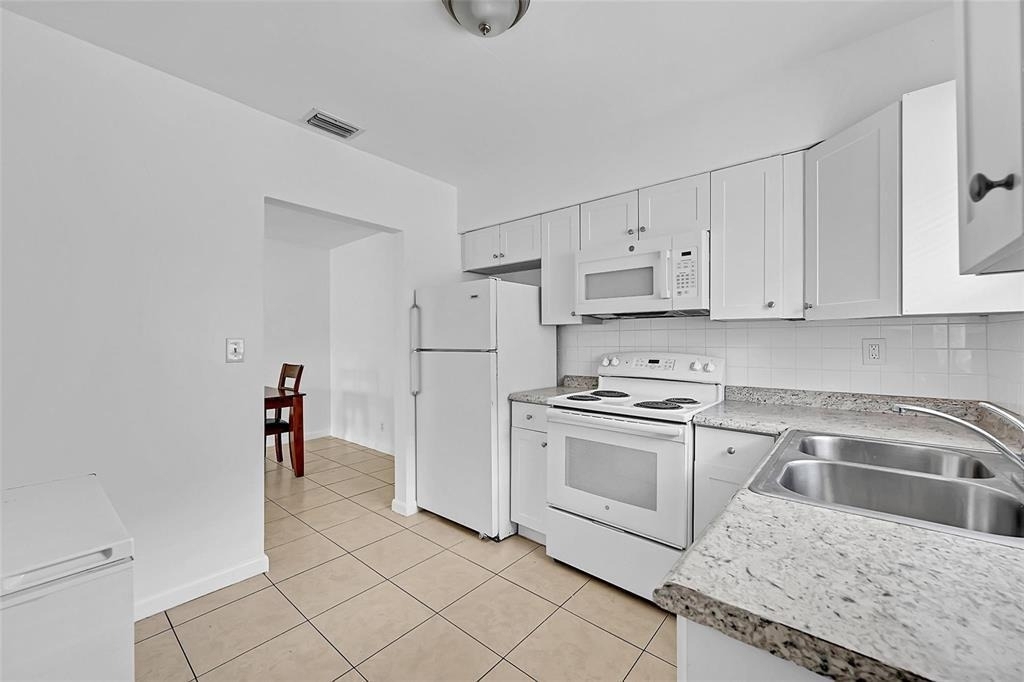 1218 Nw 6th Avenue - Photo 0