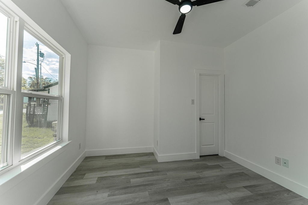 316 Beckham Street W - Photo 16