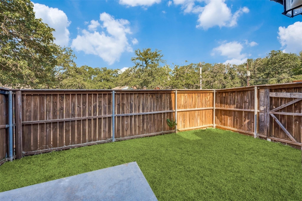 117 Peachtree Court - Photo 11