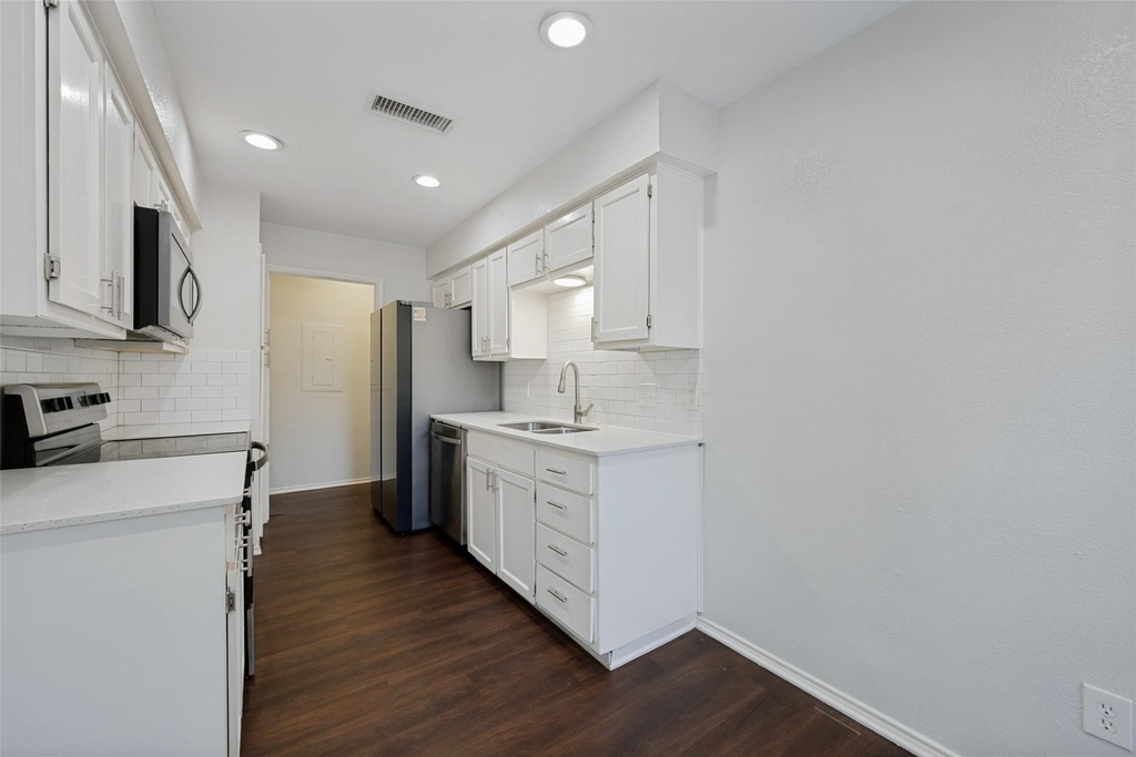 117 Peachtree Court - Photo 4