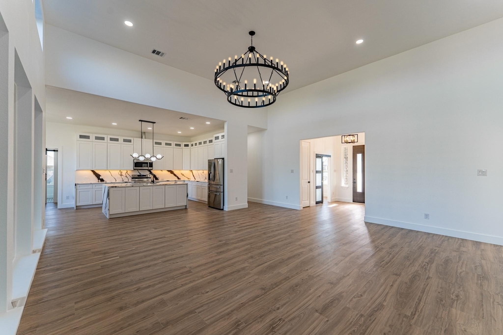2147 Heath Street - Photo 4