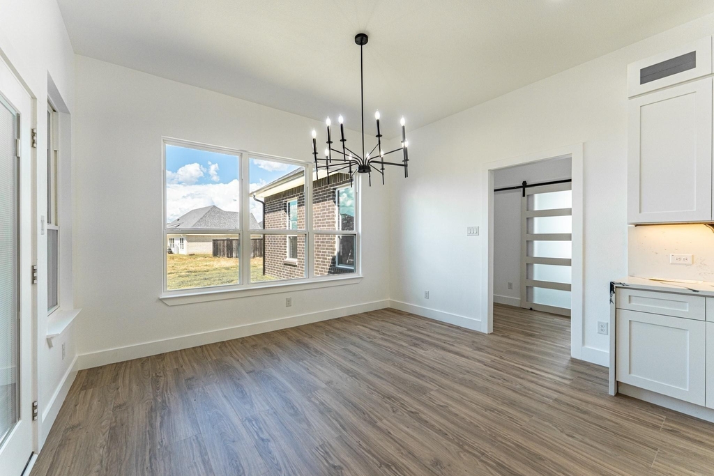 2147 Heath Street - Photo 9