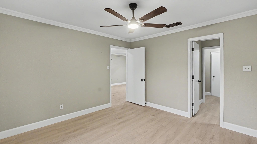 2755 Parkchester Drive - Photo 10