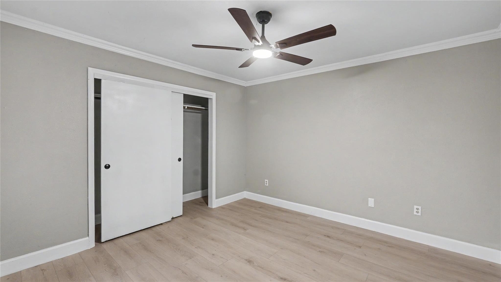 2755 Parkchester Drive - Photo 6
