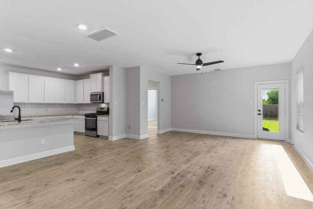 1308 Windermere Way - Photo 3