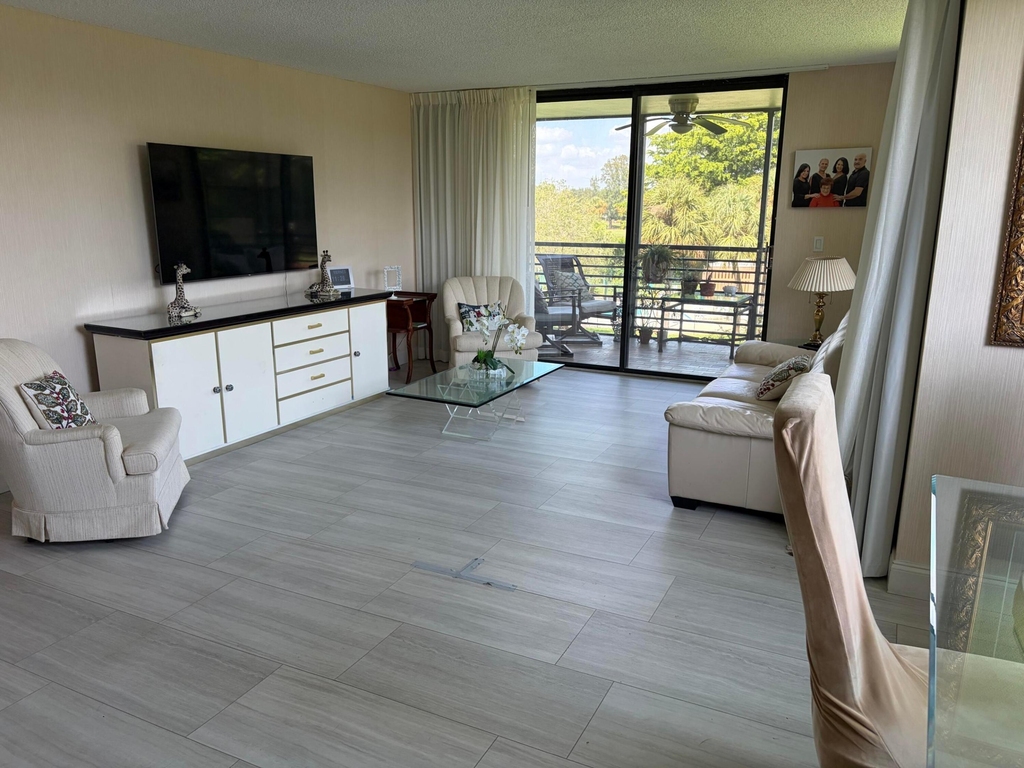 900 Saint Charles Place - Photo 9