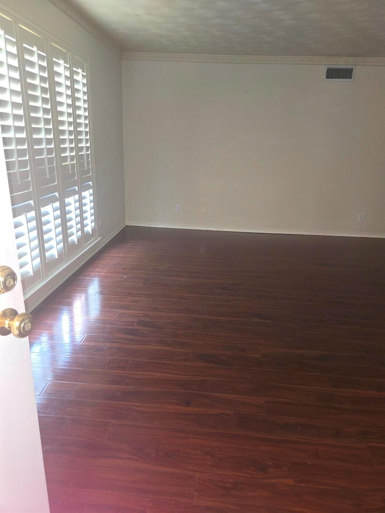 8618 Baltimore Drive - Photo 7
