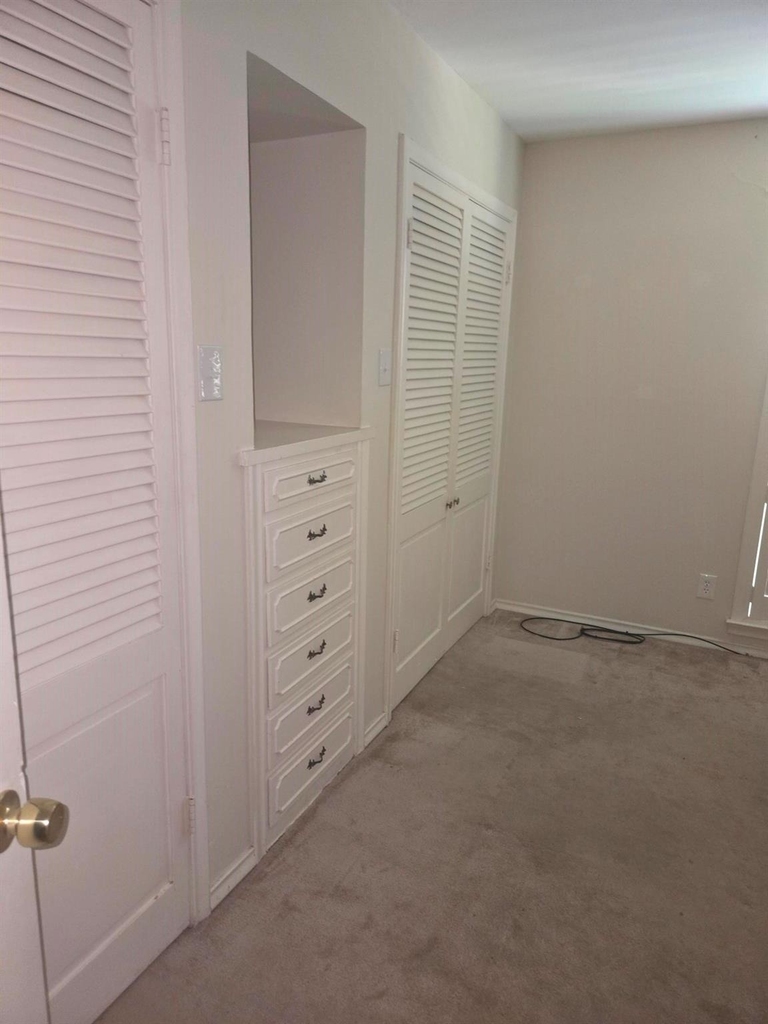 8618 Baltimore Drive - Photo 5