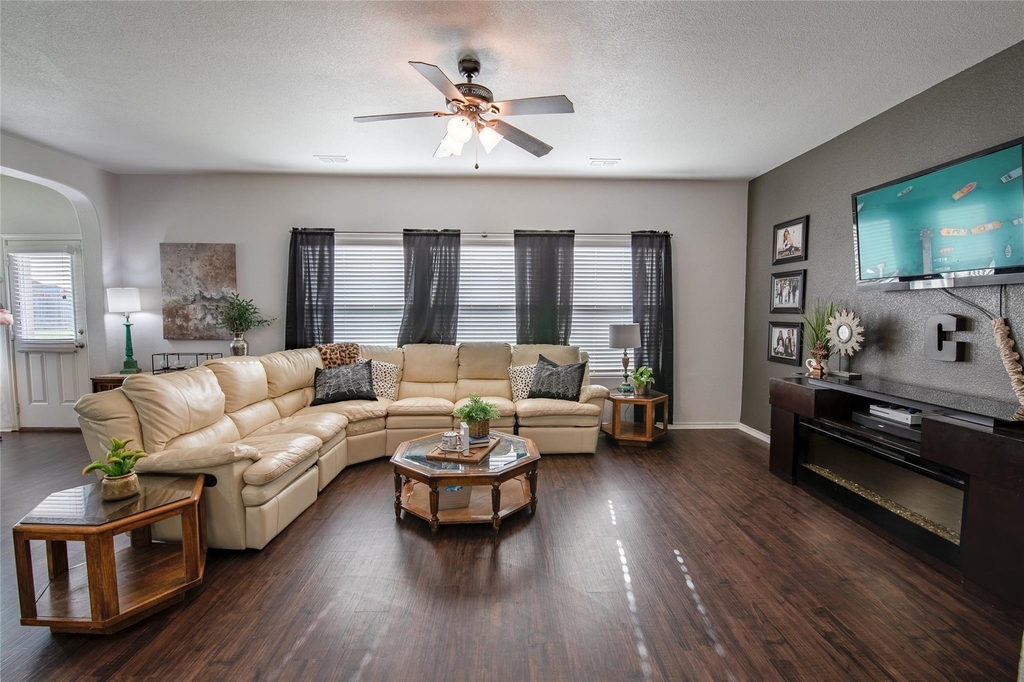 249 Meadowlands Drive - Photo 5