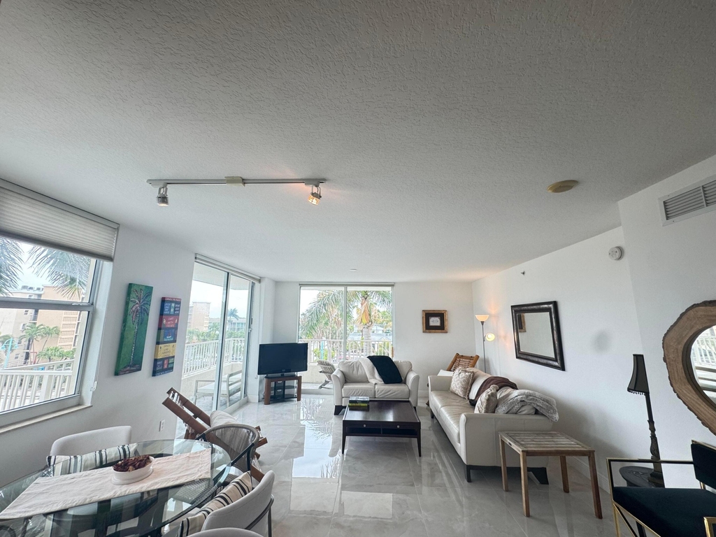 100 Ne 6th Street - Photo 8
