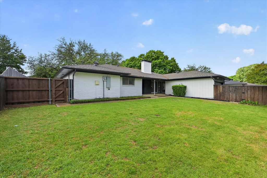 2313 Claridge Circle - Photo 36