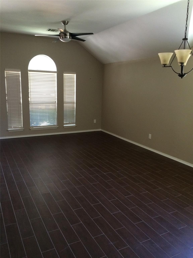 1705 Ingleside Drive - Photo 6