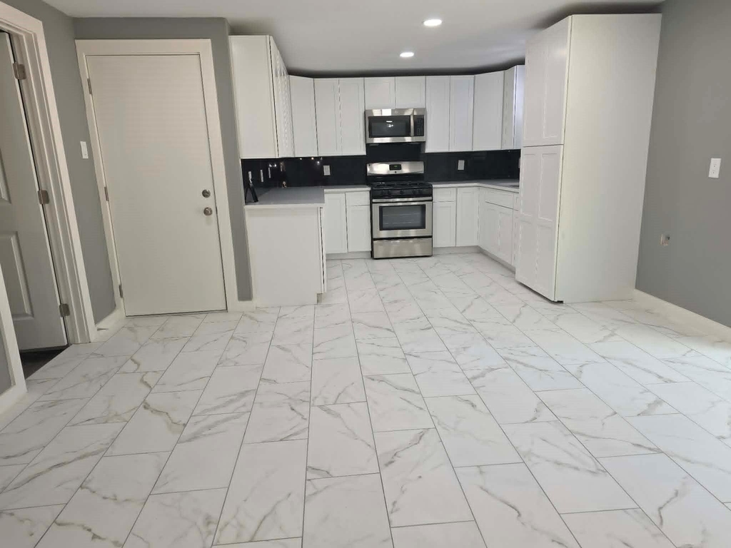 1317 W Bruton - Photo 1