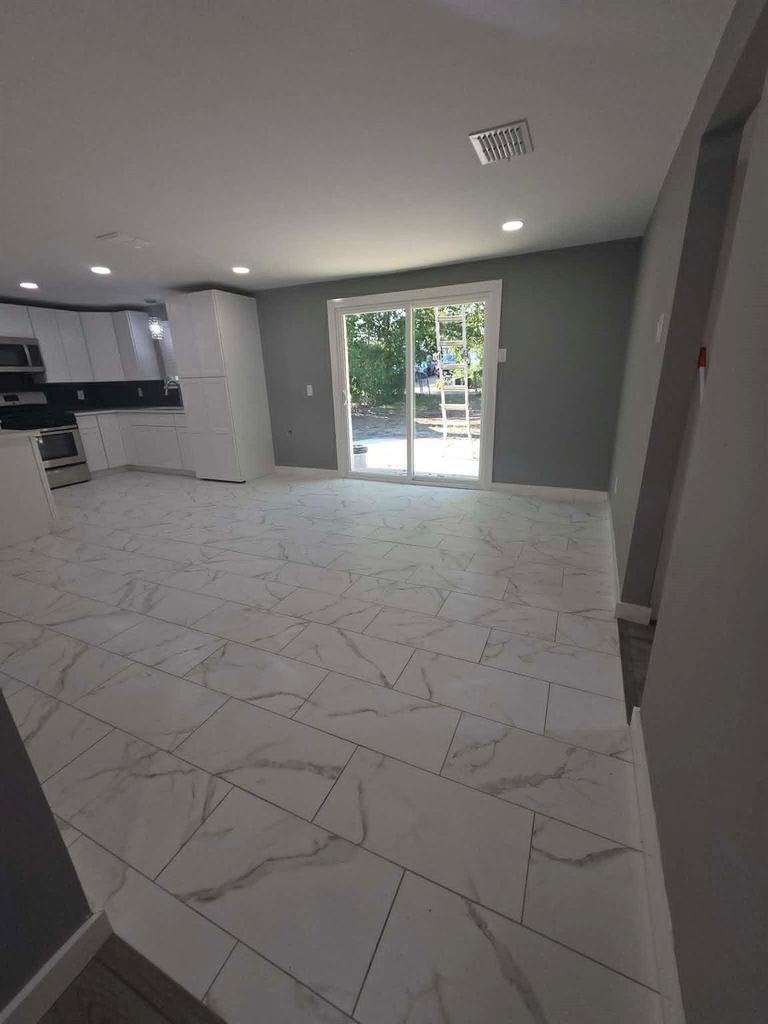 1317 W Bruton - Photo 3