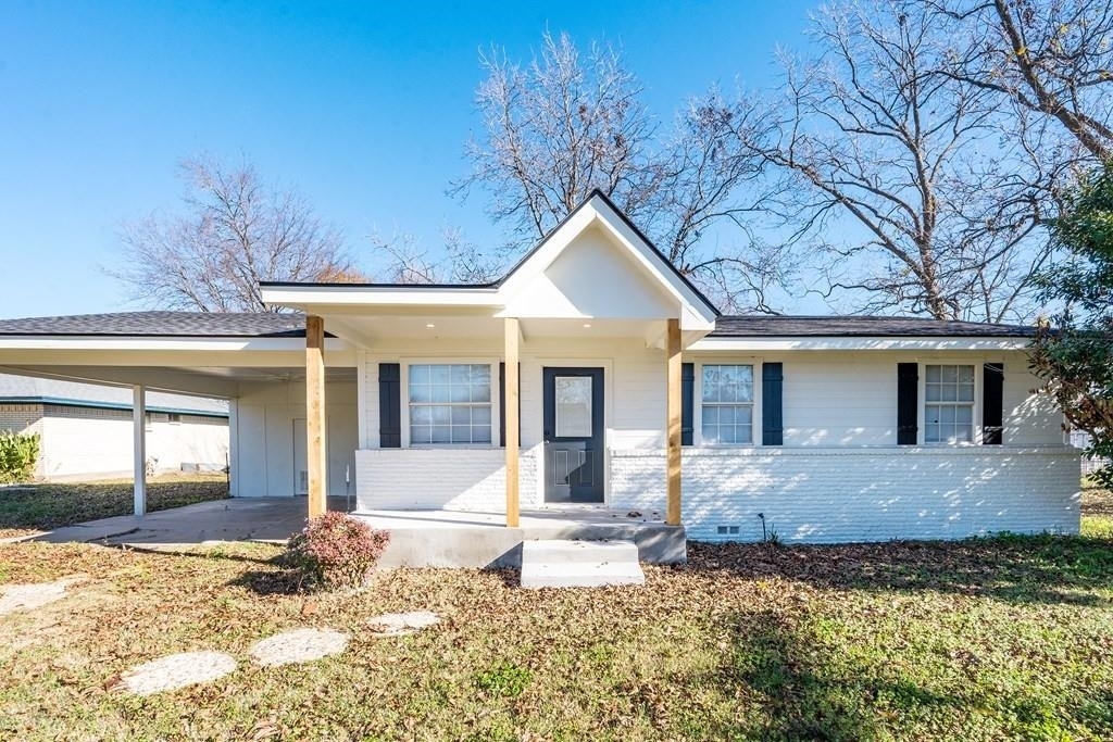 208 N Coleman Street - Photo 3