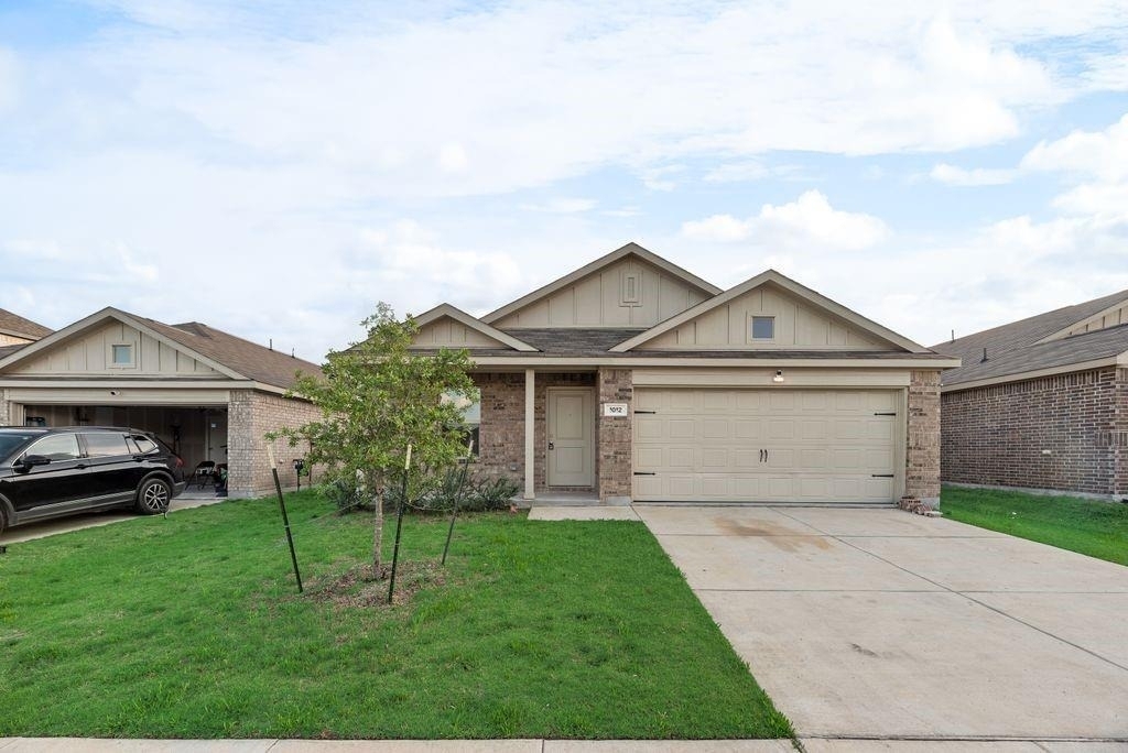 1012 Barkers Pond Avenue - Photo 2
