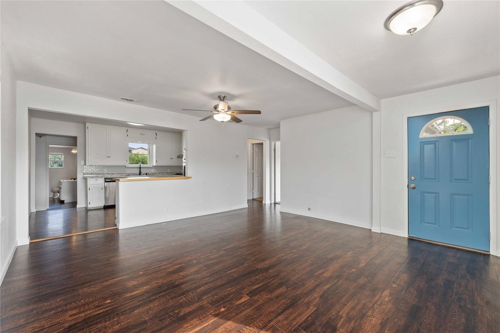 204 Northline Drive - Photo 7
