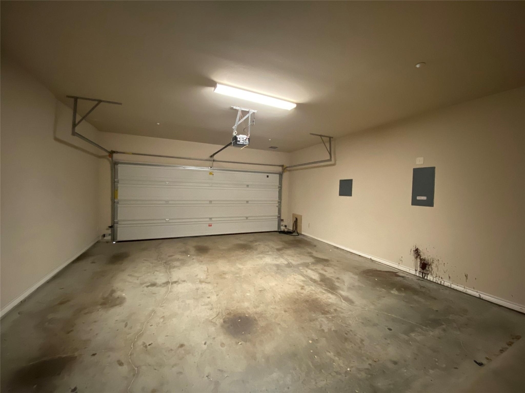 15831 Breedlove Place - Photo 17