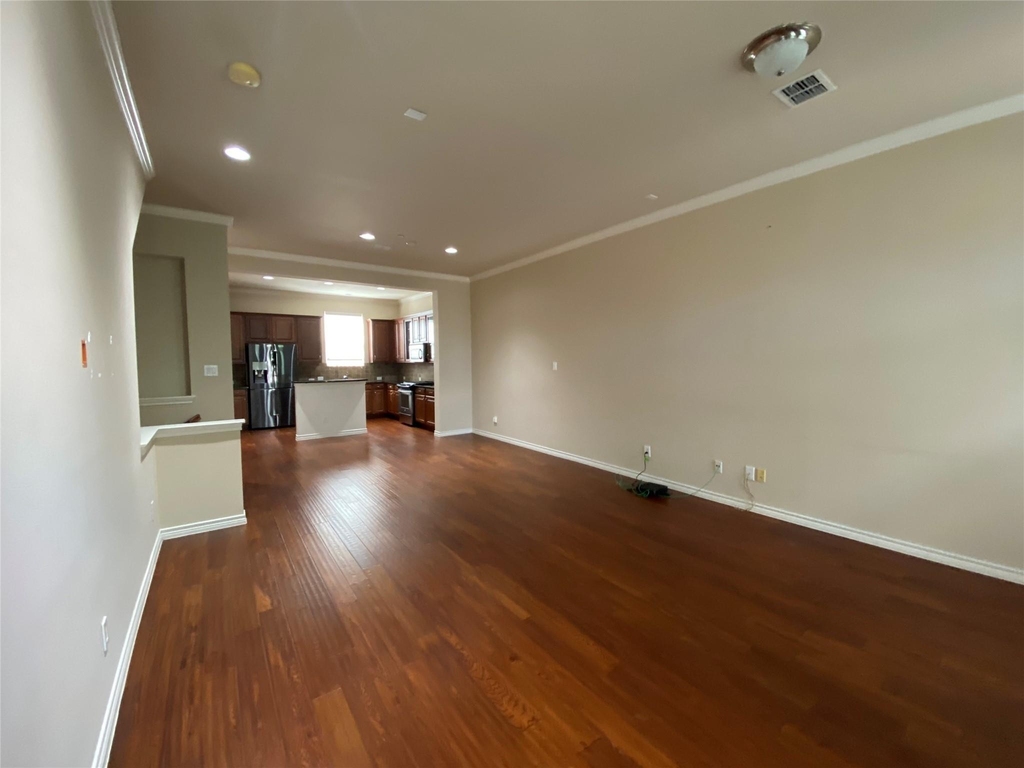 15831 Breedlove Place - Photo 10