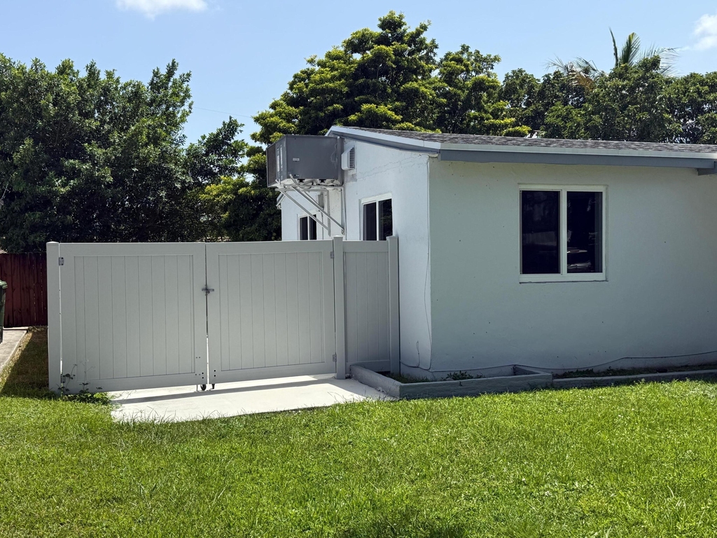 637 Sw 2nd Street - Photo 21