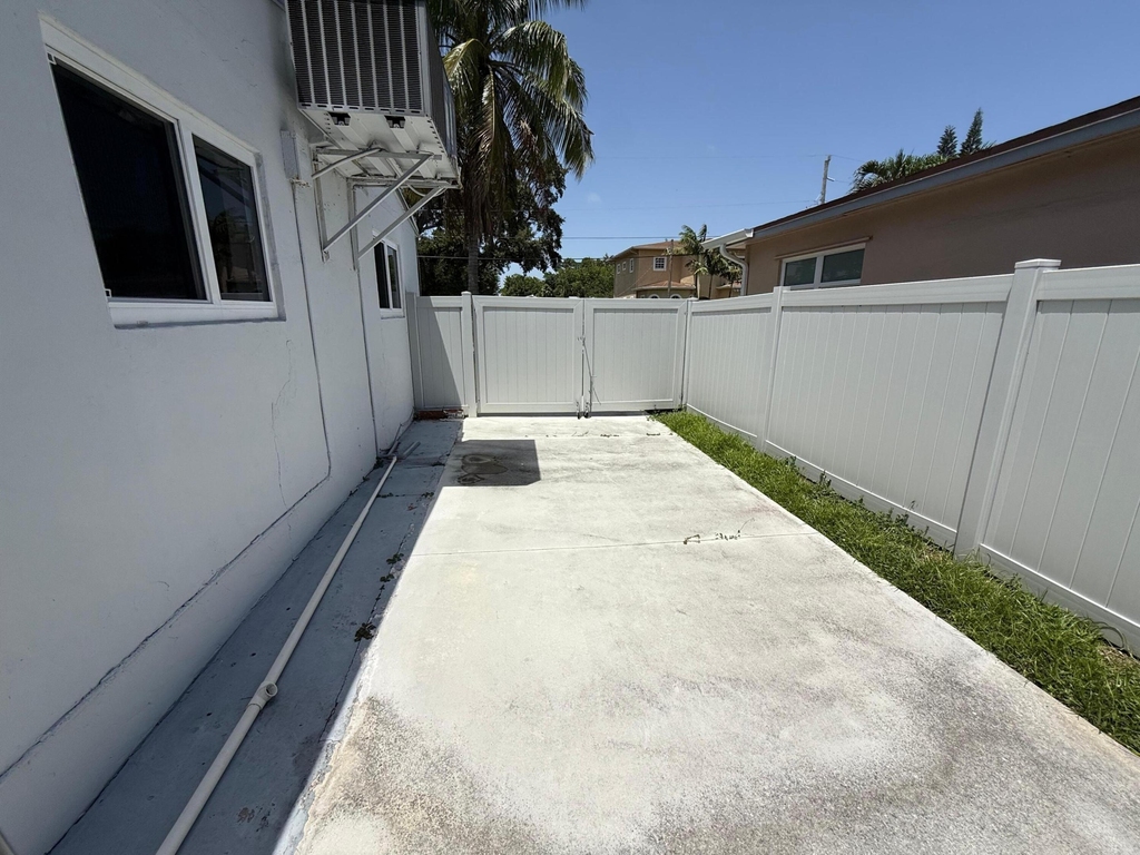 637 Sw 2nd Street - Photo 19