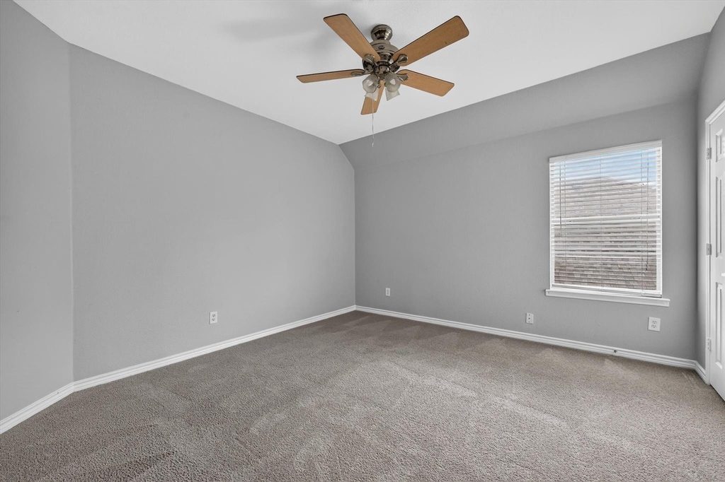 1013 Wenk Drive - Photo 17