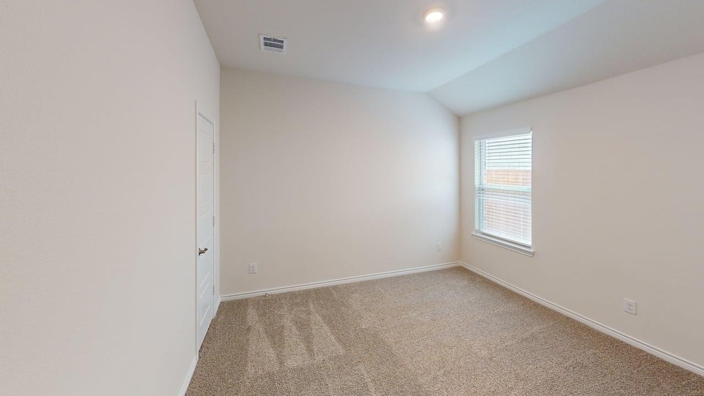 3920 Glastonbury Road - Photo 10