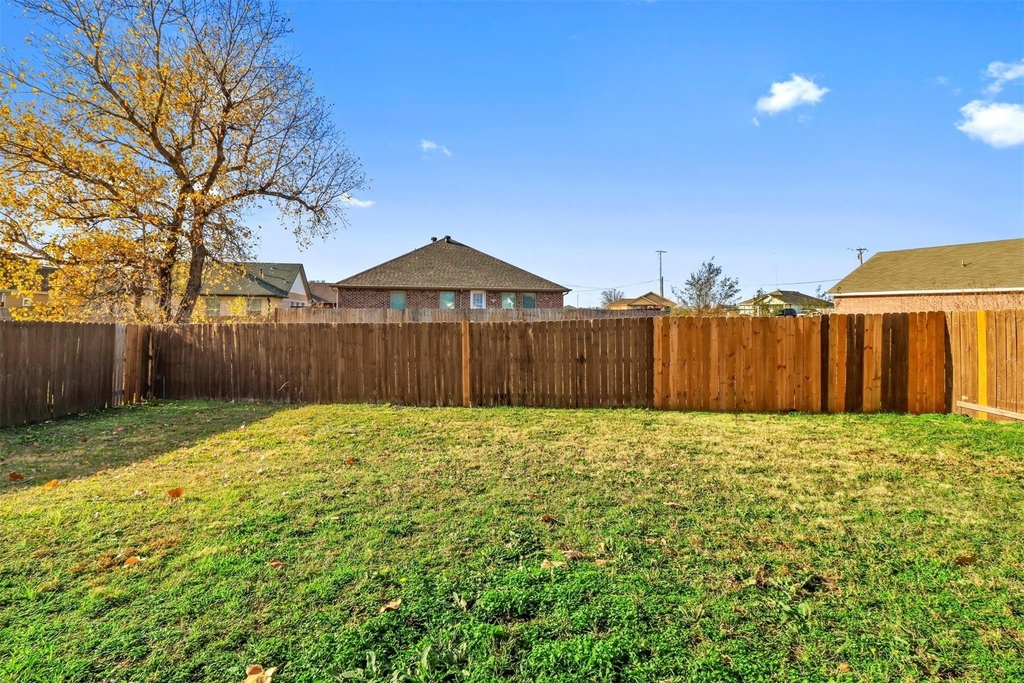 1716 Manor Garden - Photo 15