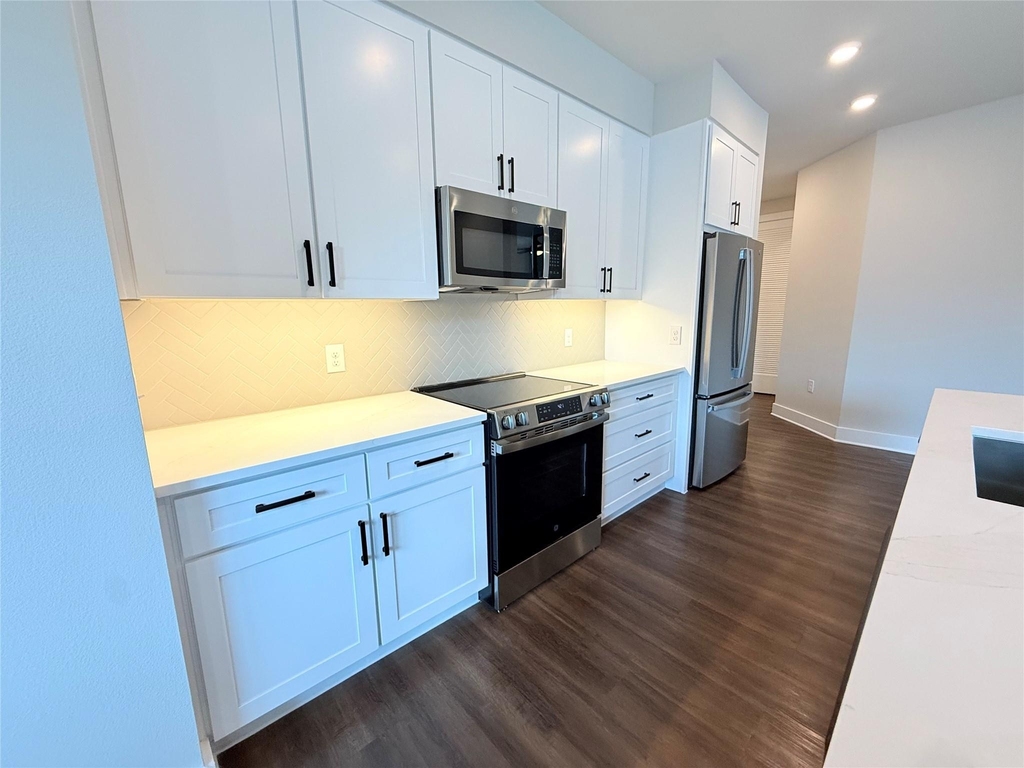 3255 Carlisle Street - Photo 2