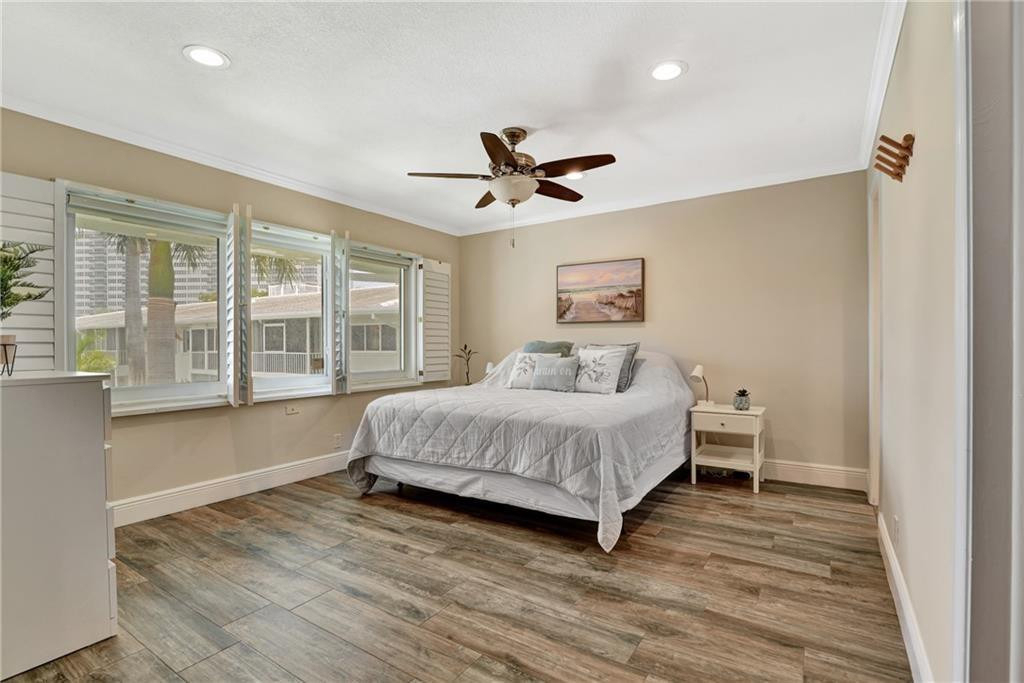 3201 Ne 36th Street - Photo 16