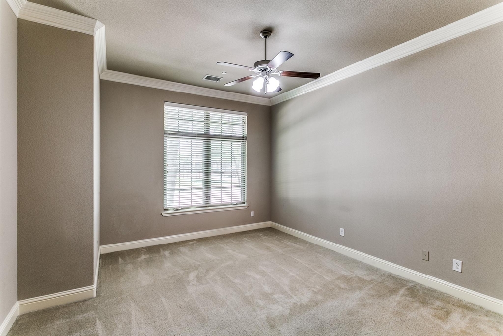 809 Milton Way - Photo 5