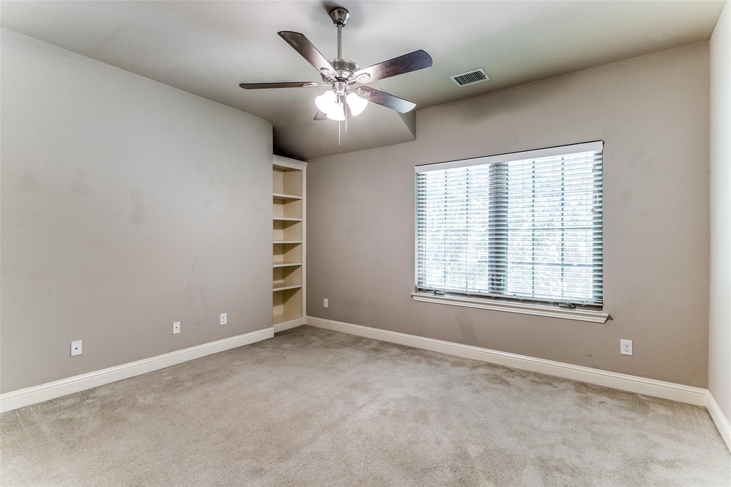 809 Milton Way - Photo 9