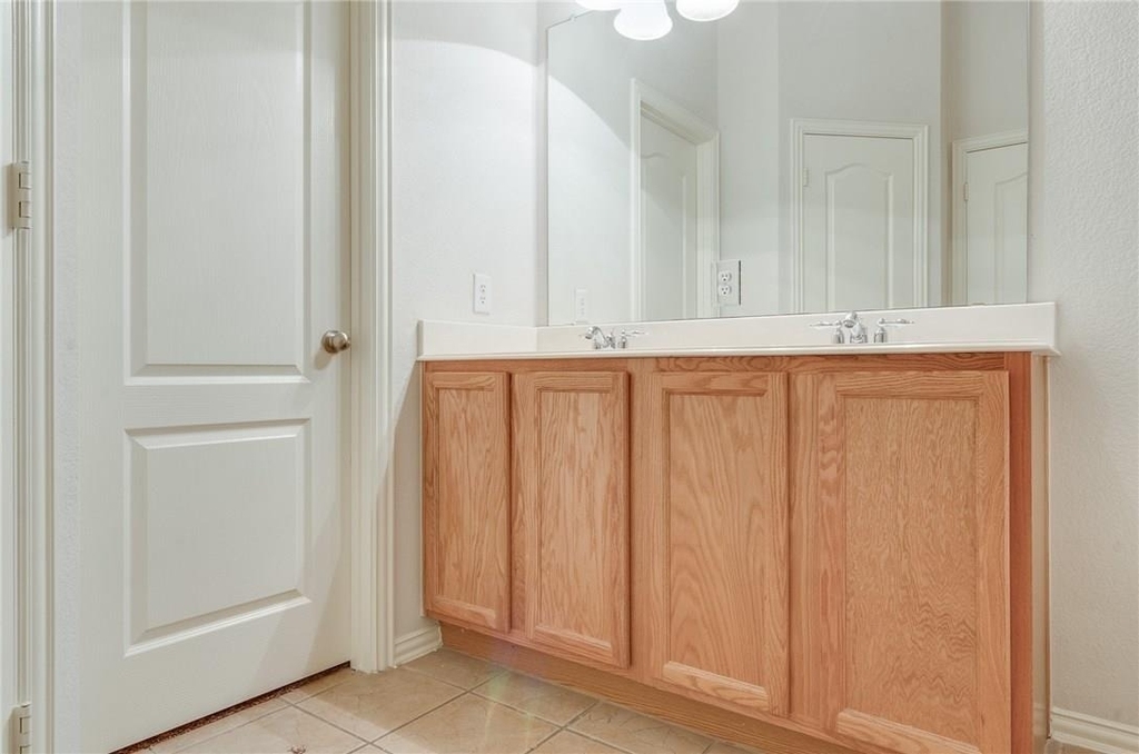 2717 Sunlight Drive - Photo 7