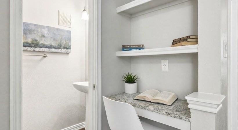 6201 Chapel Hill Boulevard - Photo 13