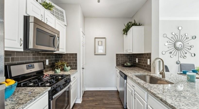 6201 Chapel Hill Boulevard - Photo 6