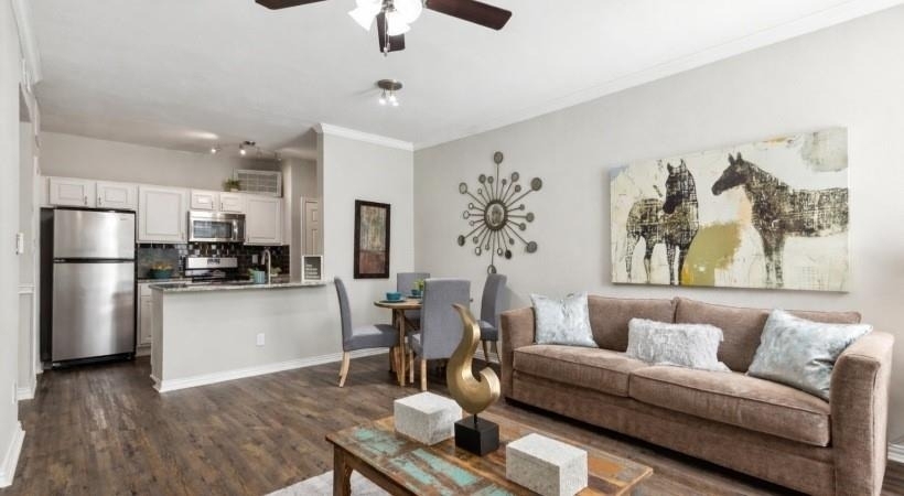 6201 Chapel Hill Boulevard - Photo 2