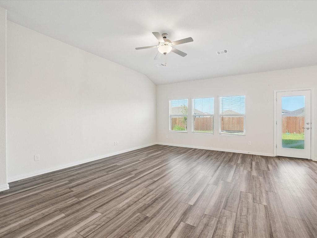 10529 Tuxinaw Trail - Photo 5