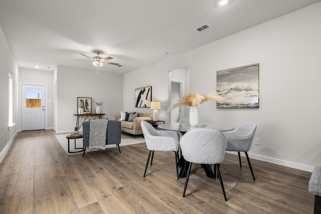 3912 Starry Night Cove - Photo 2