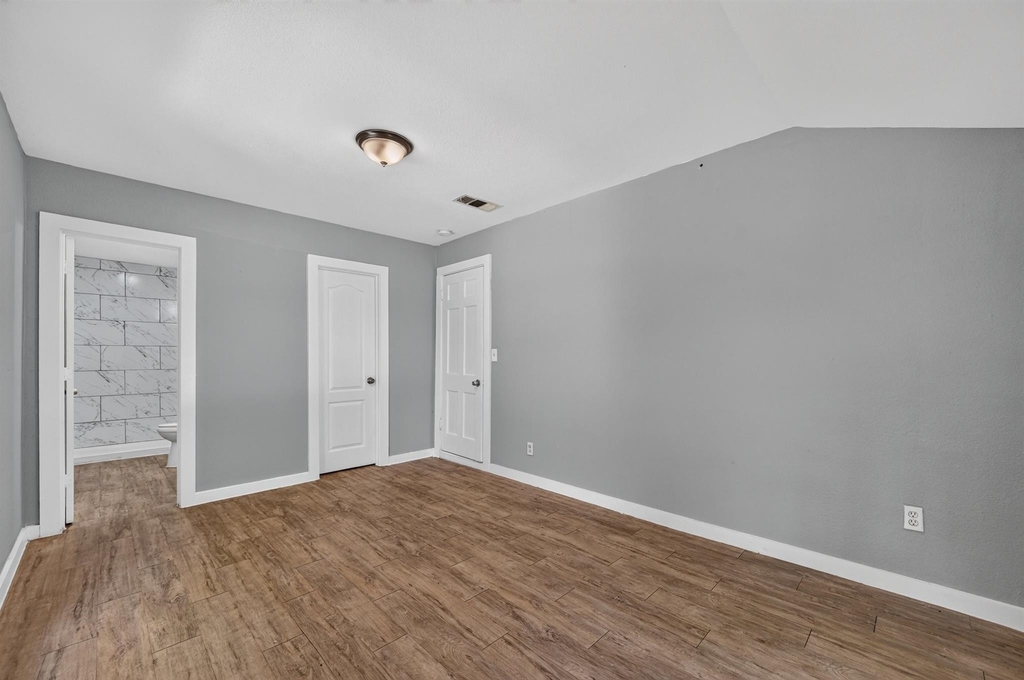 8323 Lapanto Lane - Photo 7