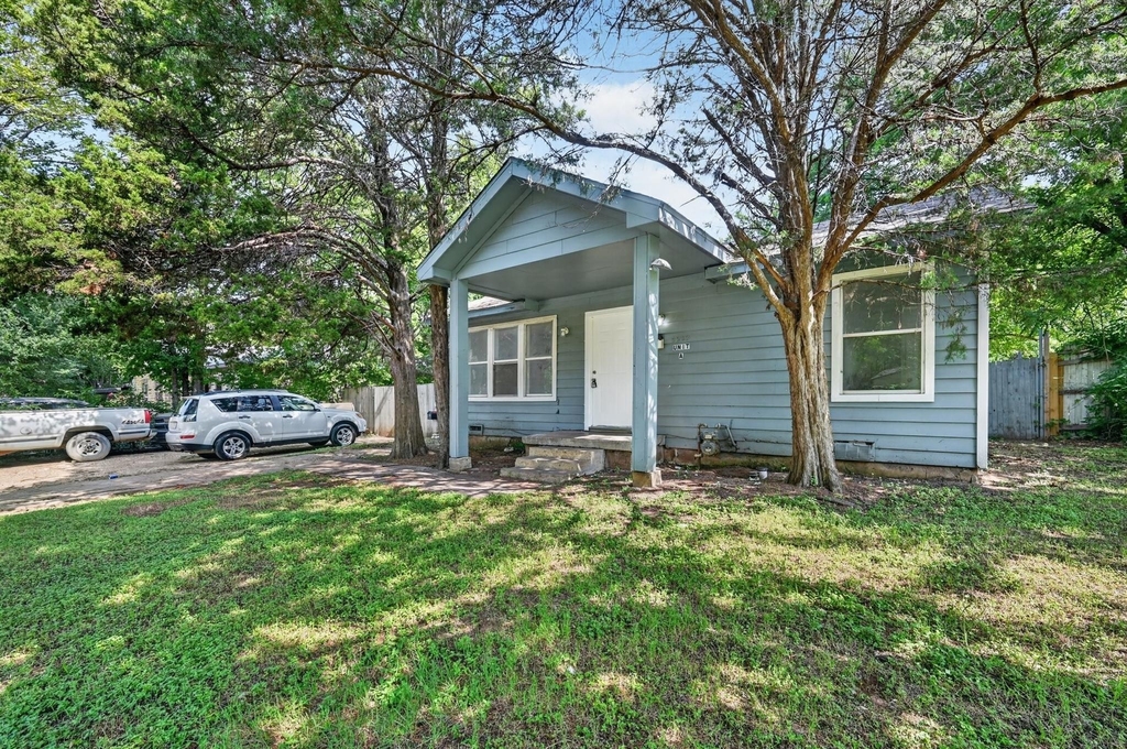 8323 Lapanto Lane - Photo 2