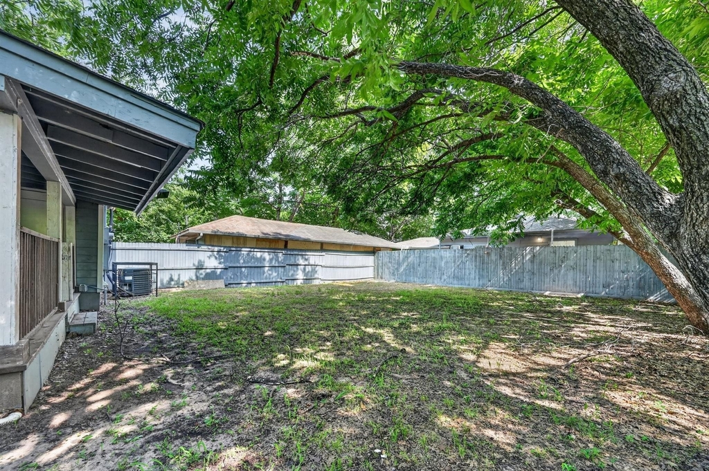 8323 Lapanto Lane - Photo 16