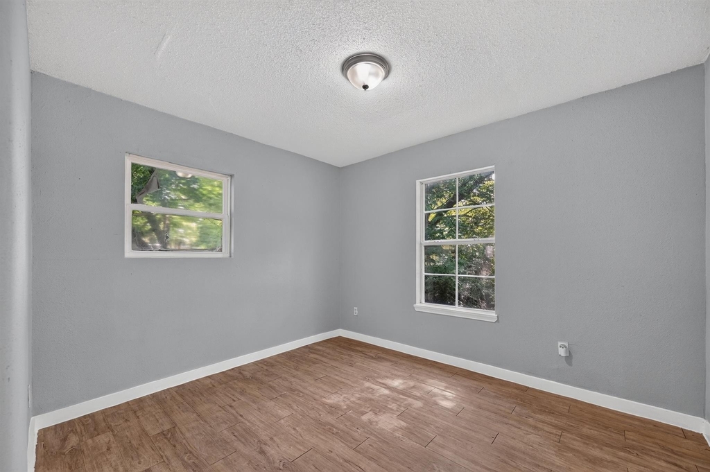 8323 Lapanto Lane - Photo 11