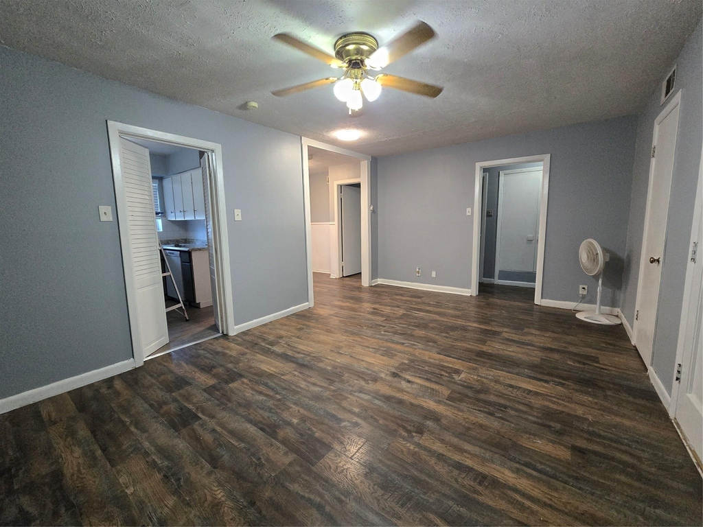 427 Royal Crest Drive - Photo 1