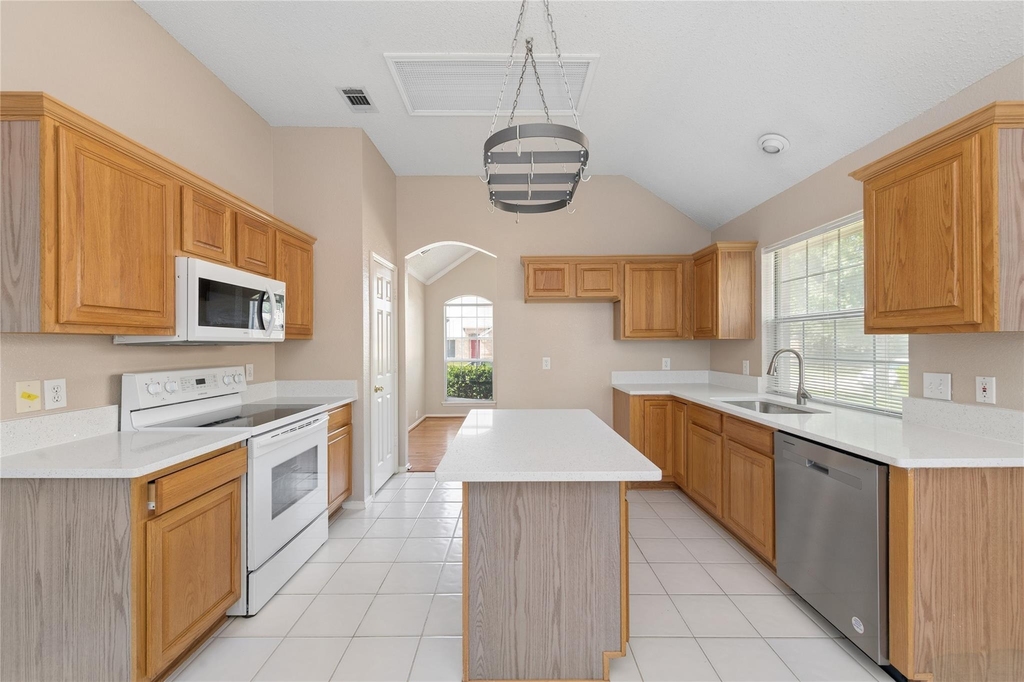 10613 Brandenberg Drive - Photo 10